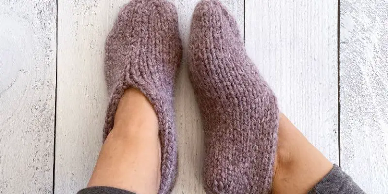 simple knit slippers