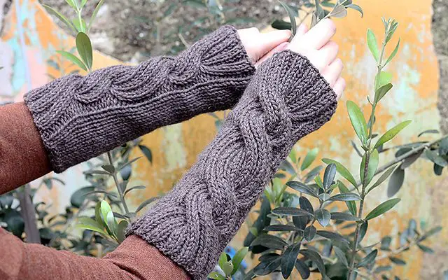 knit wrist warmers with detail