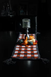 knit Halloween table runner decor