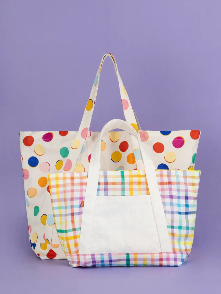 sample of tote bag created from free pattern for beginners