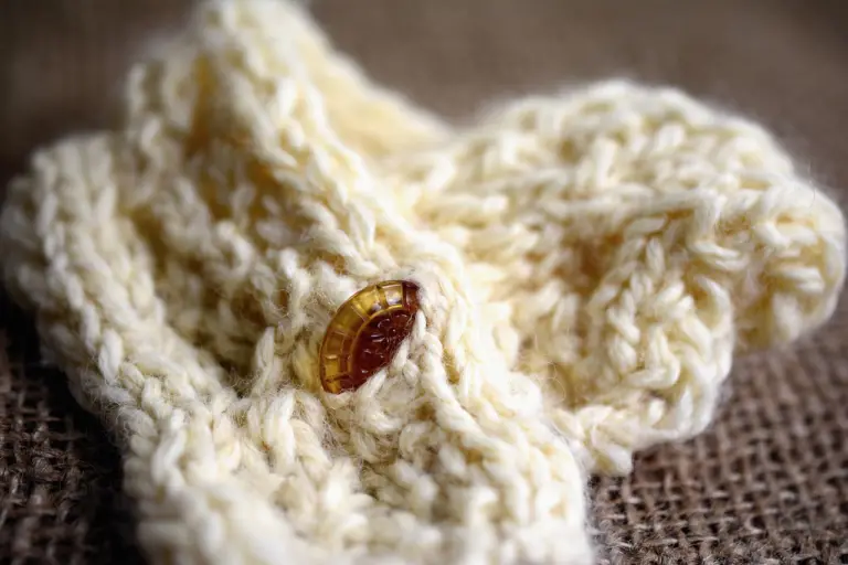 Beginner Knitting Patterns for Scarves: Cozy Creations for the Winter Season